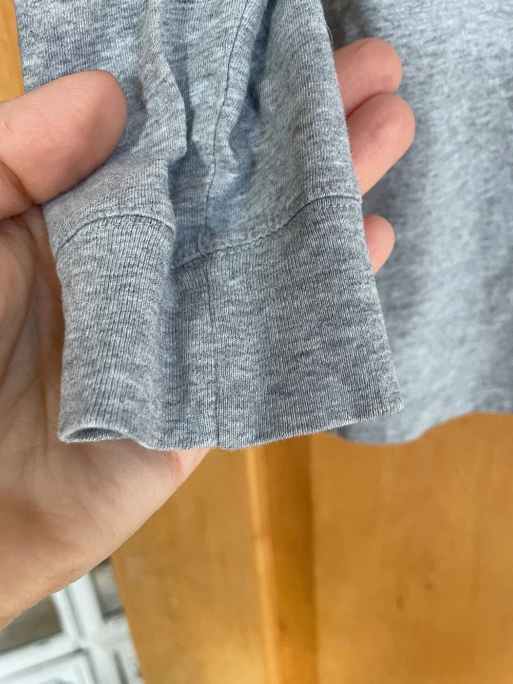 Vineyard Vines Kids Gray Long-Sleeve Pocket Tee with Whale Logo Holiday Small